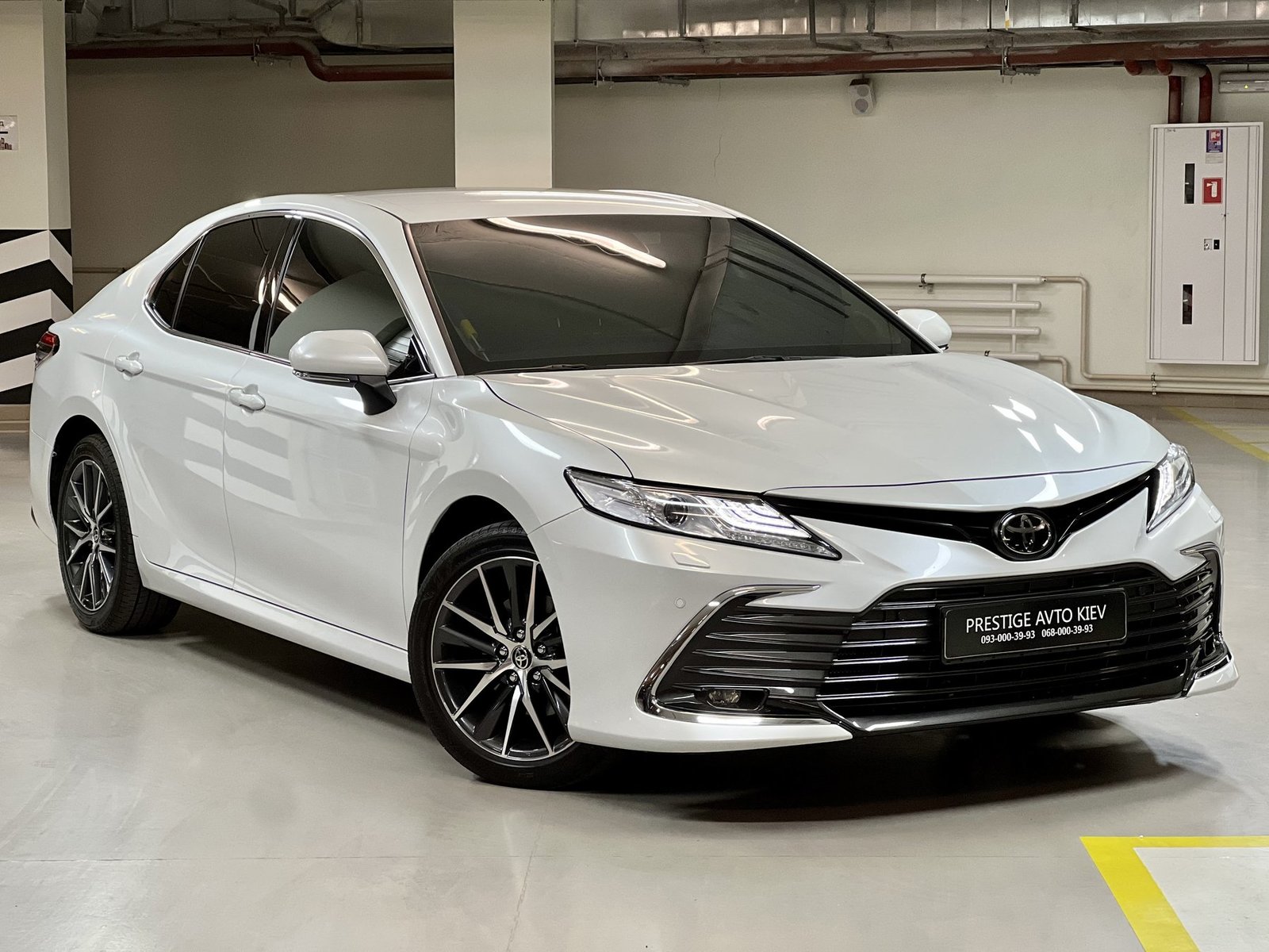 Toyota Camry , 2023 г. (код - 009)