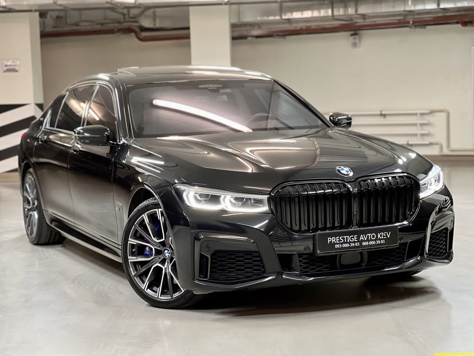 BMW 760 , 2021 г. (код - 021)