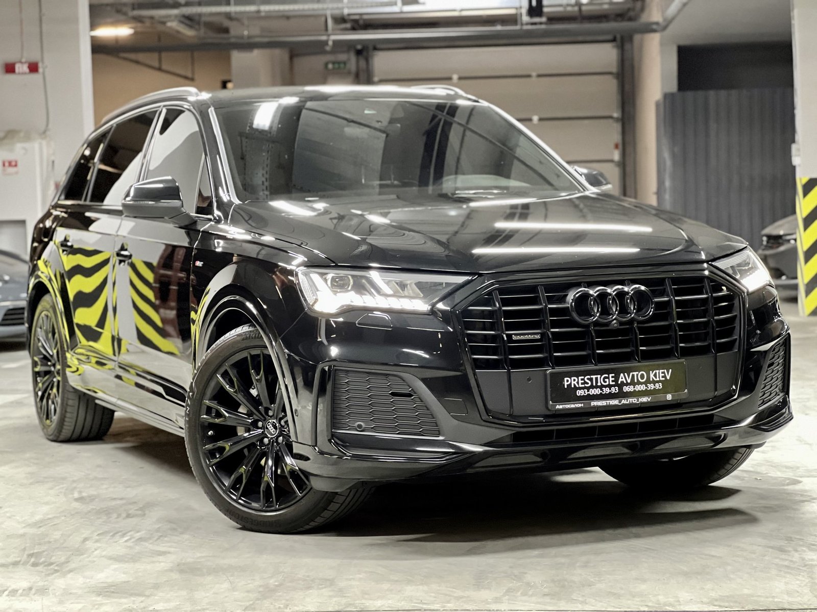 Audi Q7 , 2021 г. (код - 027)