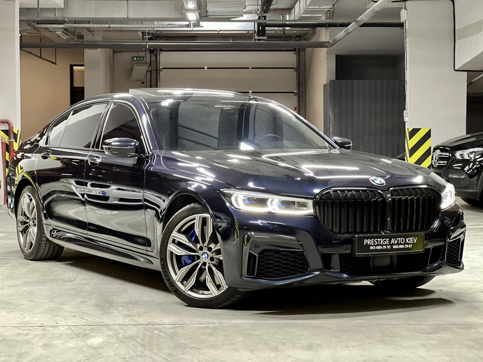 BMW 760 , 2021 г. (код - 031)
