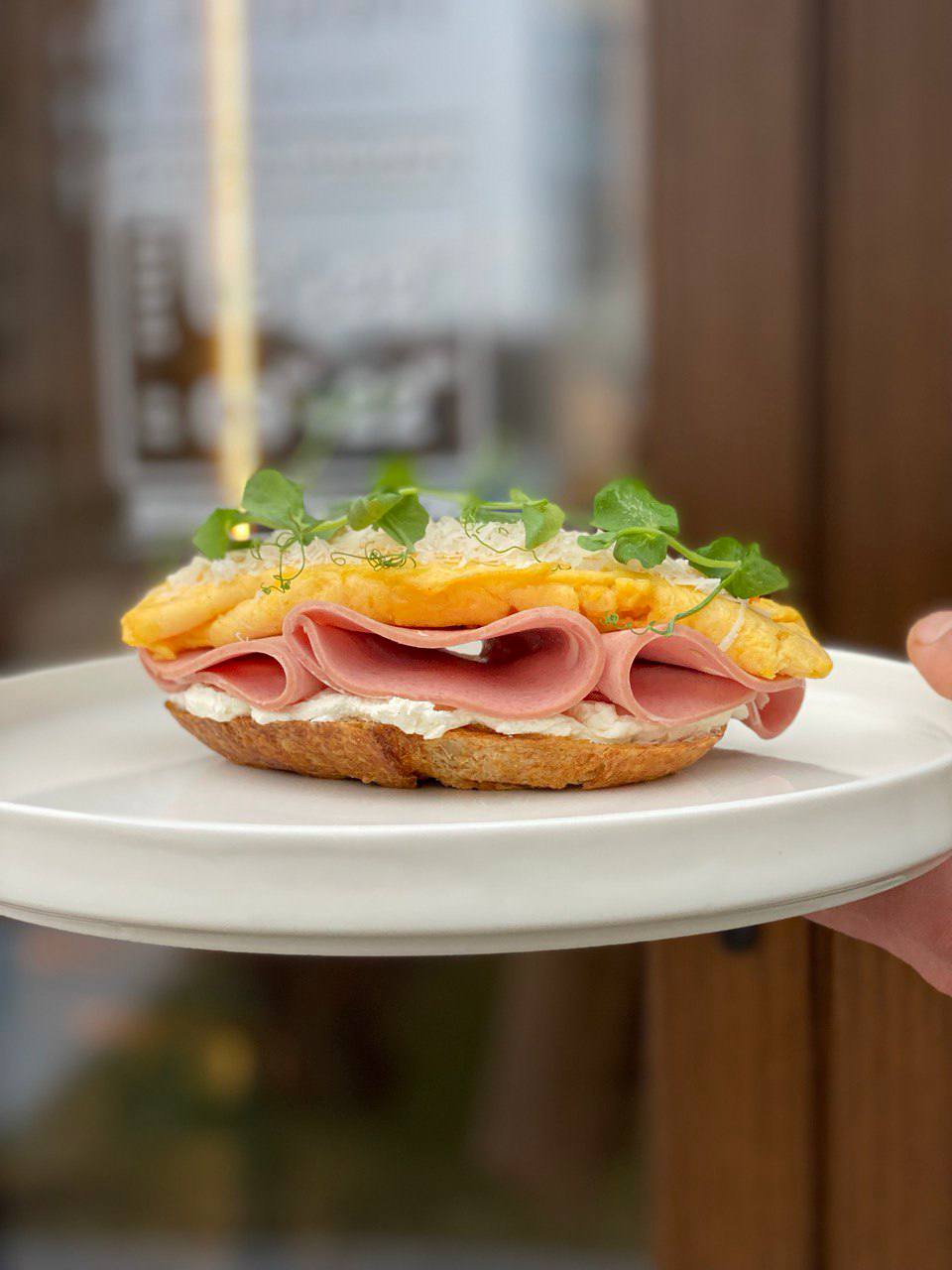 Сніданки цілого дня в La Farine